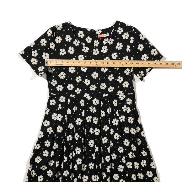 The Red Wizard Womens Sz S Black Short Sleeve Casual Floral Pleated Loose Blouse - Picture 3 of 5